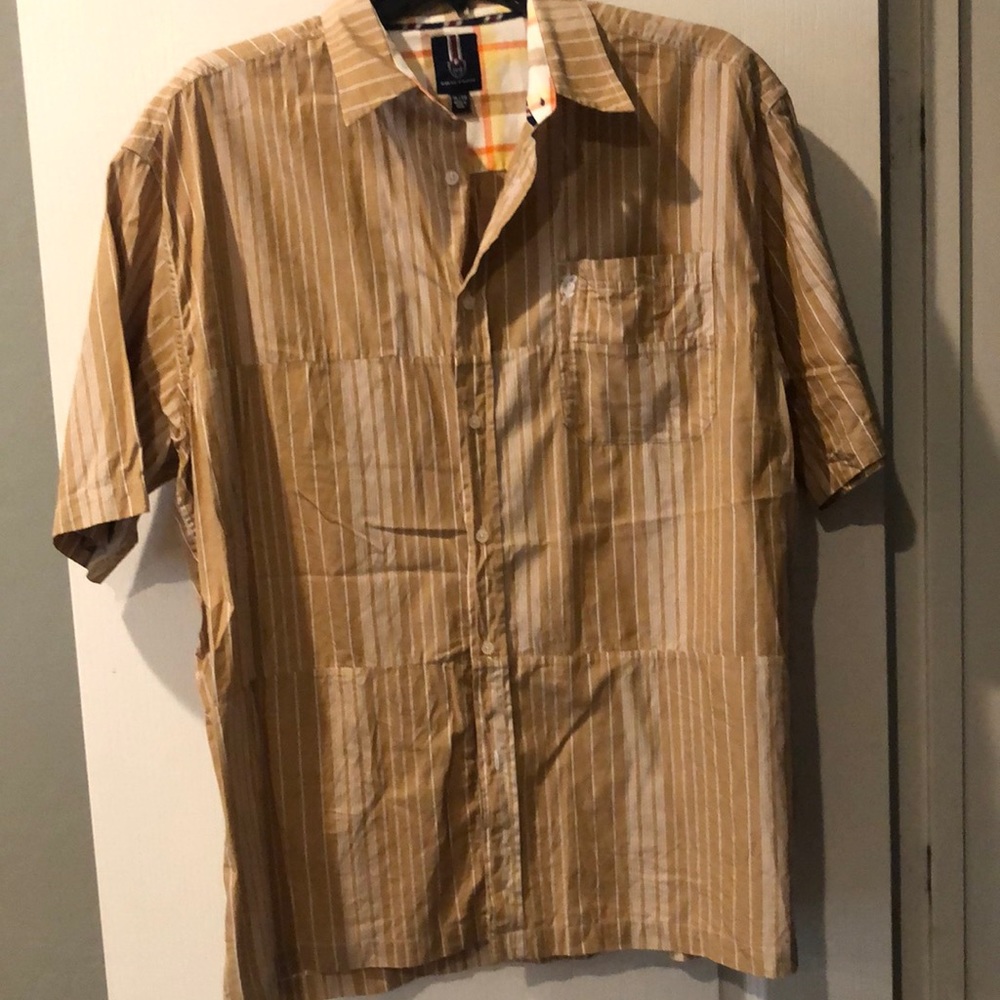 XL Phat Farms buttoned down shirt
